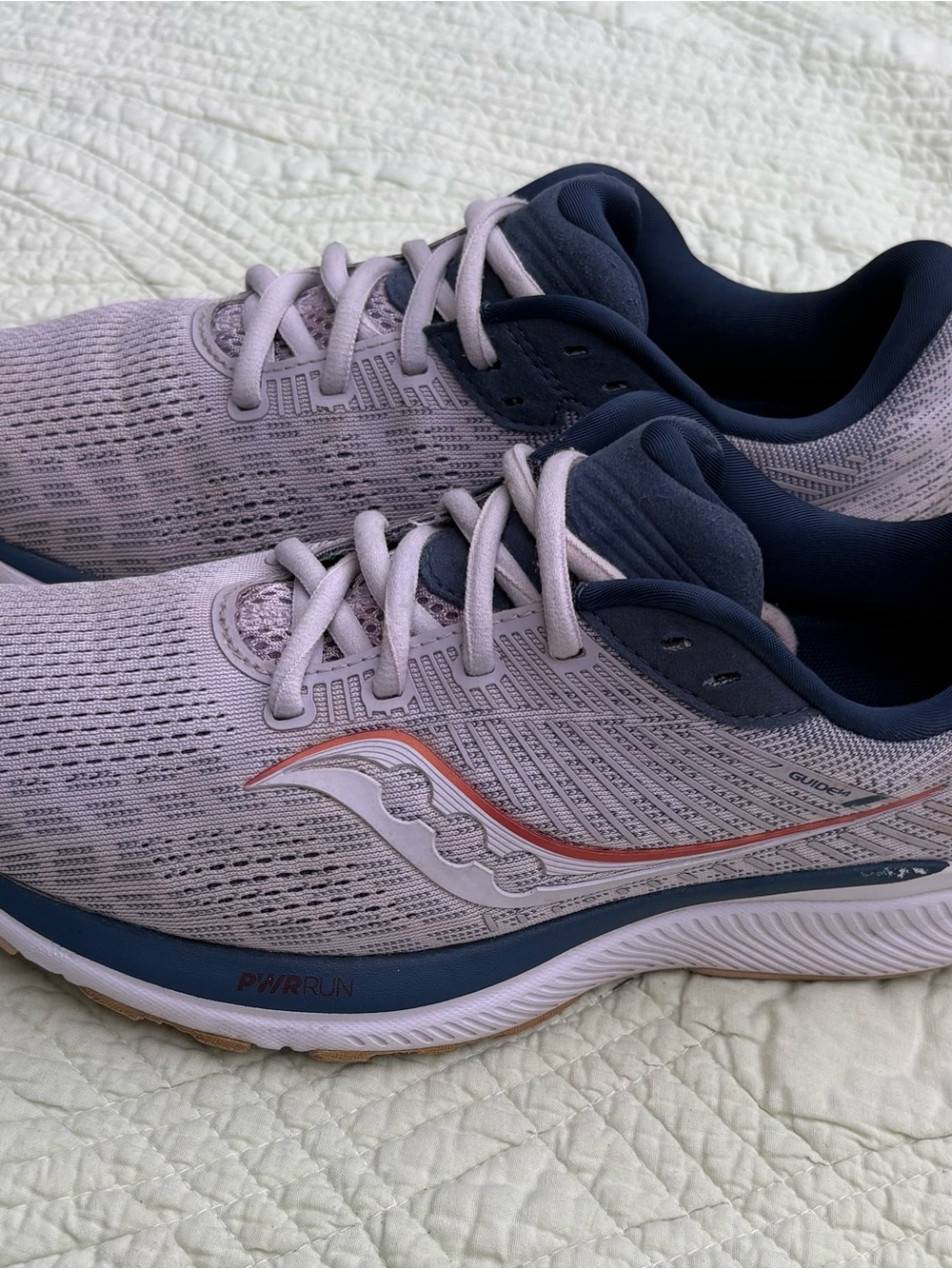Saucony Women's Lightweight Running Shoes in Gray size 7.5